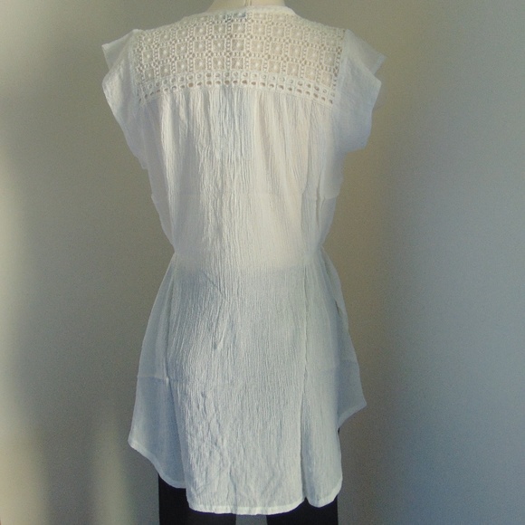 NWT Beautiful White Top - Size S - Picture 5 of 7